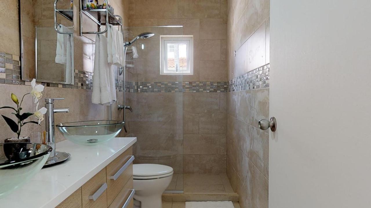 Aruba'S Bakval Suites 外观 照片